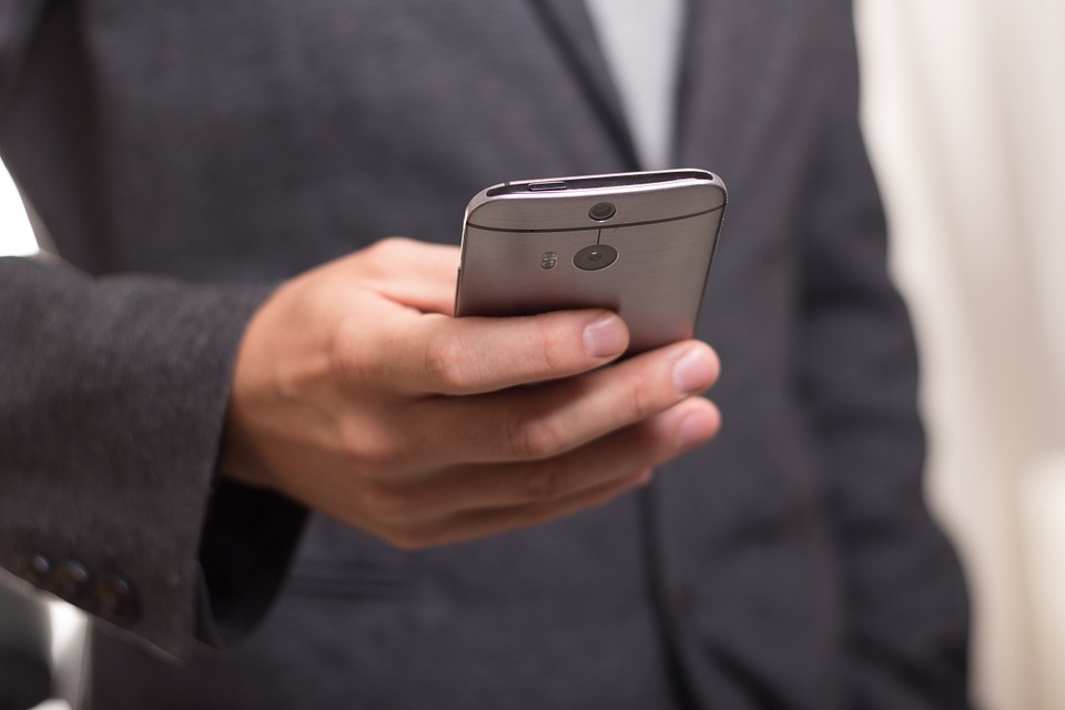 Smartphones- The Love, Hate Relationship